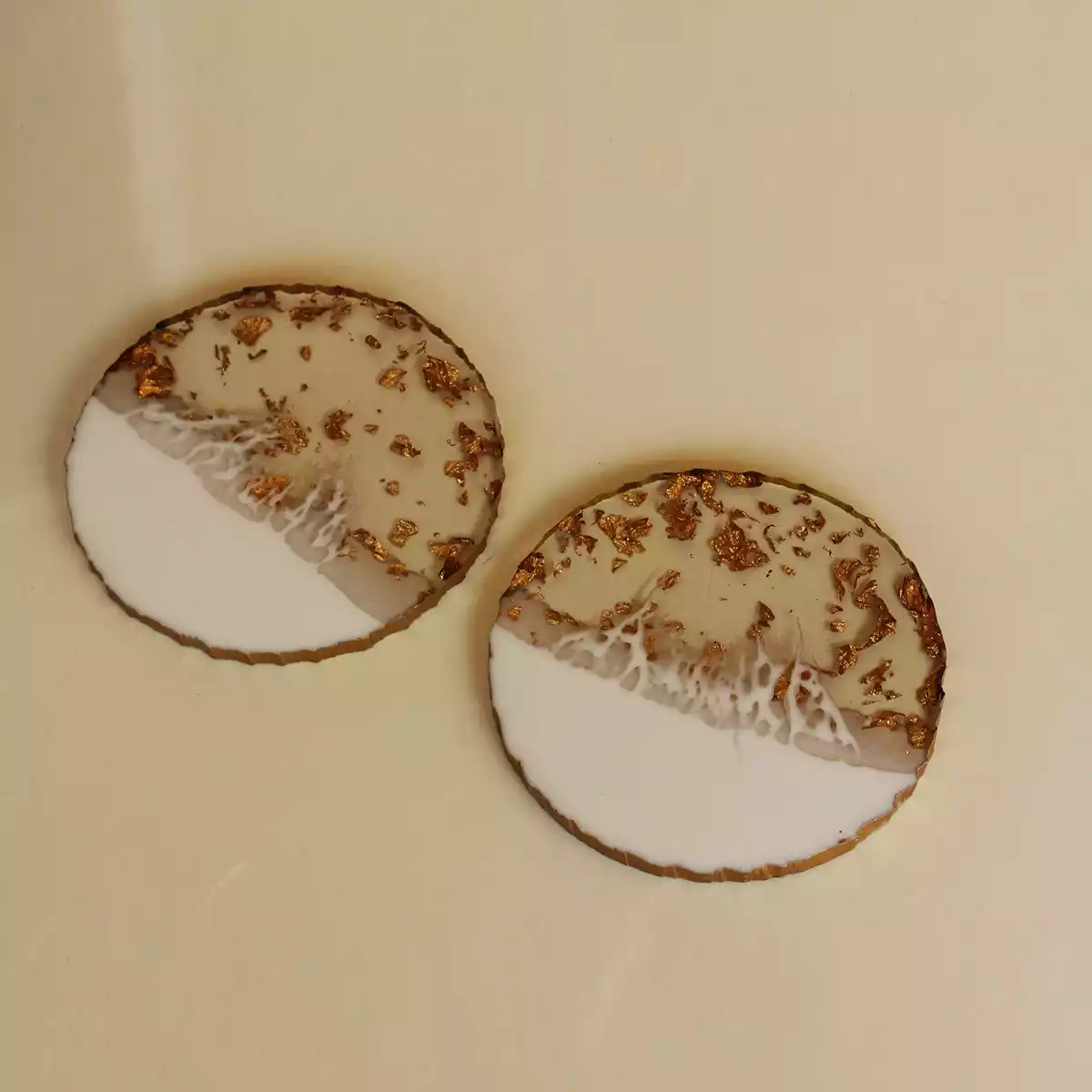 Round Pearl White Transy Resin Coaster ( Set of 6 )