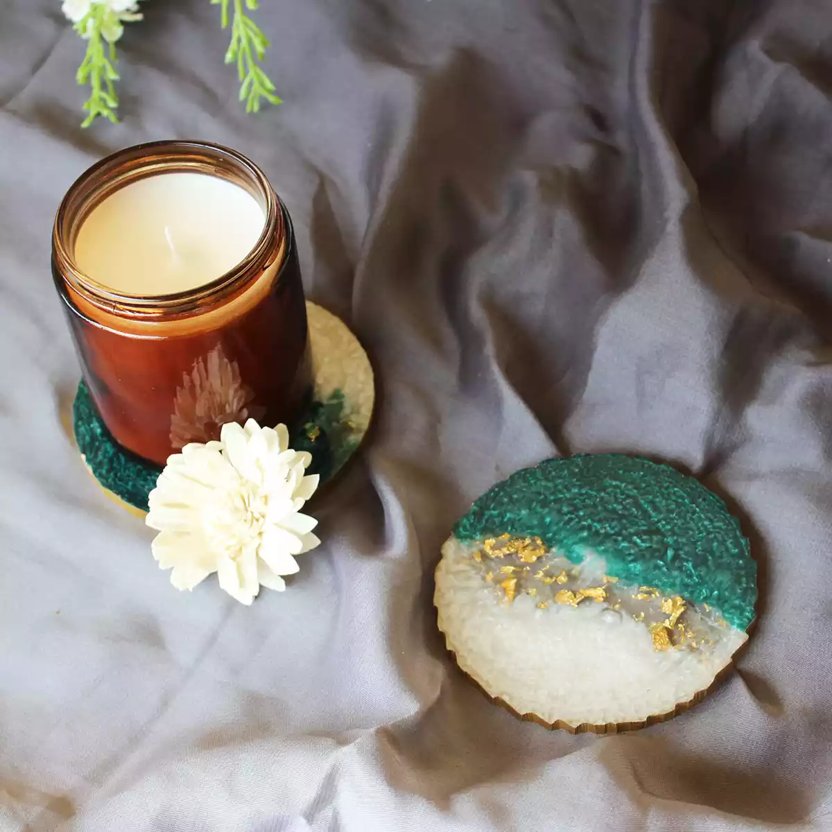 Round Emerald Green White Resin Coaster