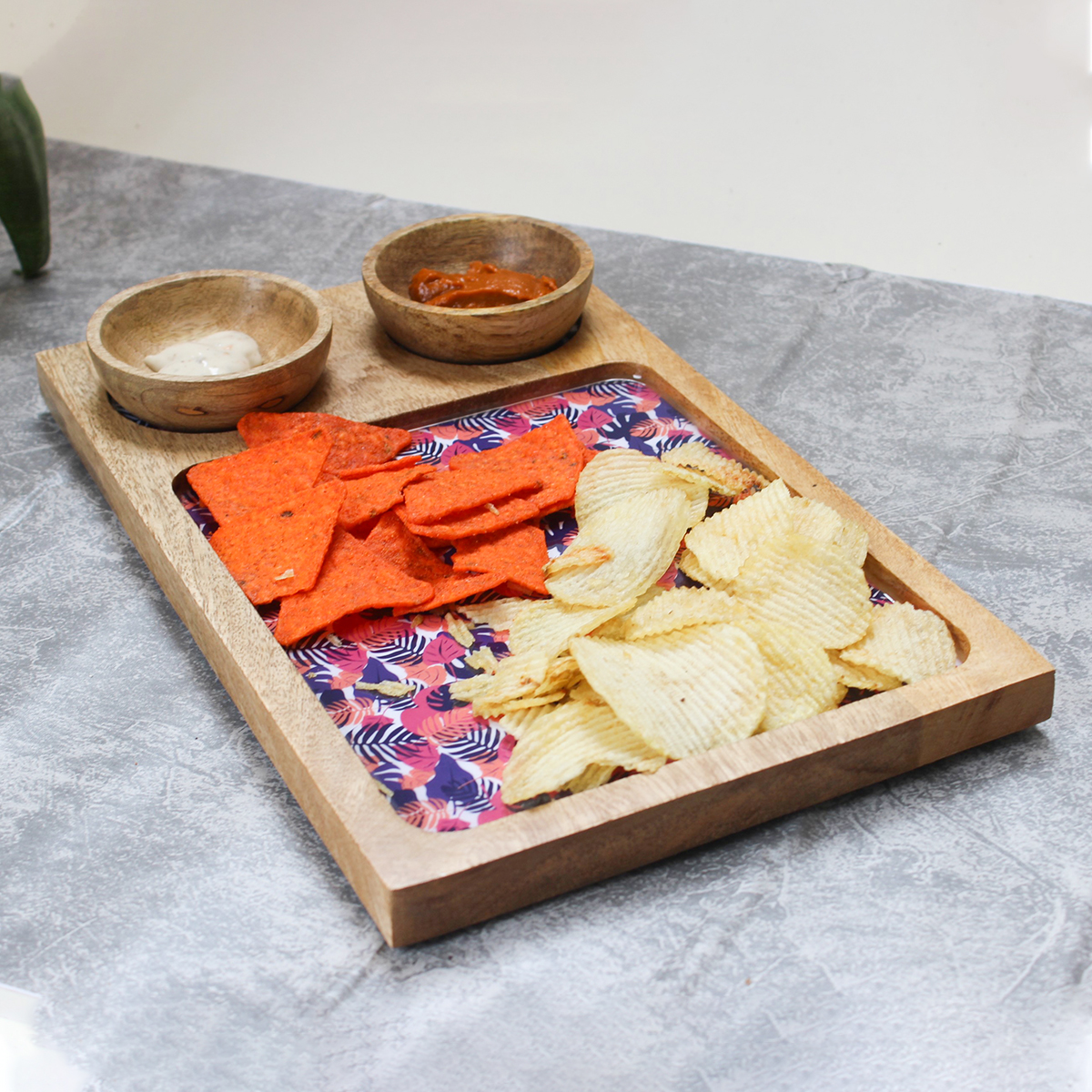 Exotic Berry Blossoms Mangowood Platter with 2 Bowls