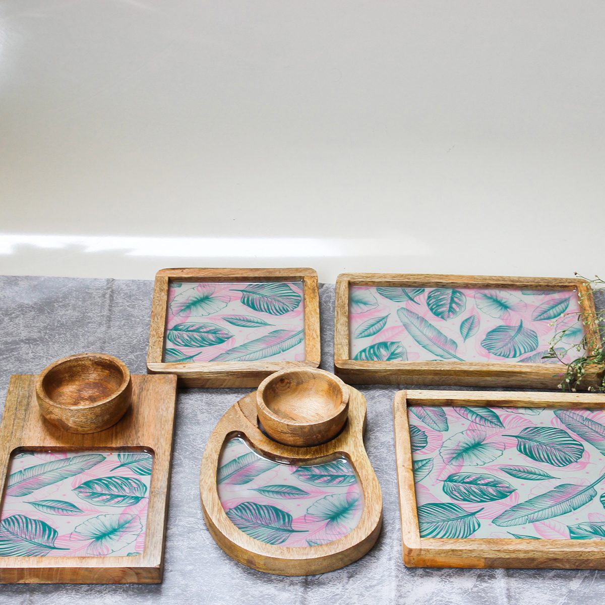 Pastel Leafy Moments Mangowood 7 Set of Platter