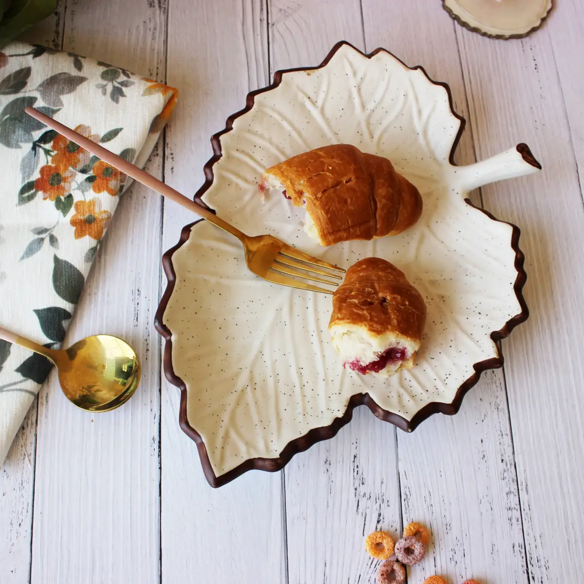 Creamy Brew Embossed Maple Leaf Platter