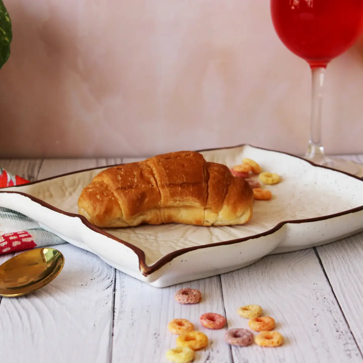 Creamy Brew Embossed Recto Platter