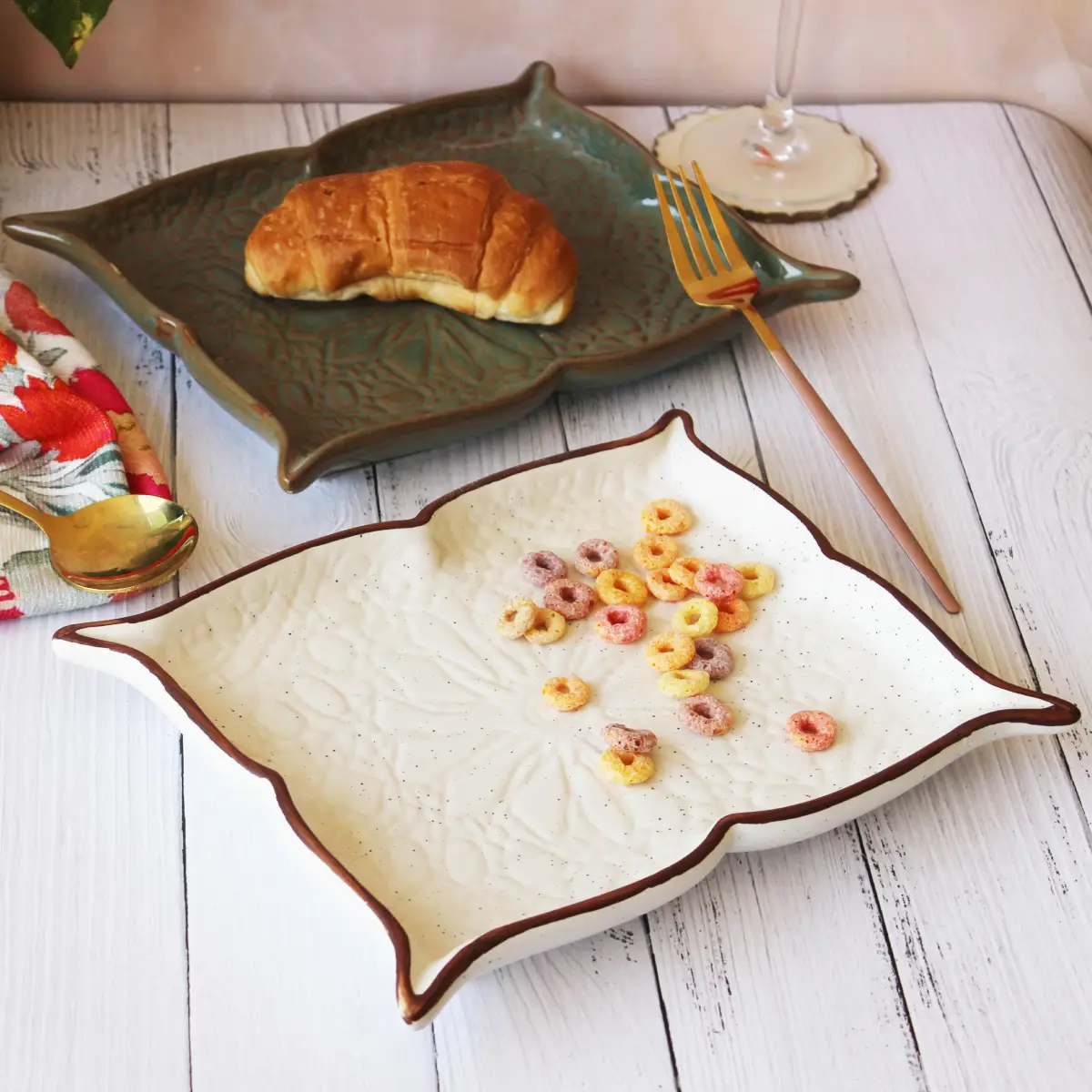 Creamy Brew Embossed Recto Platter