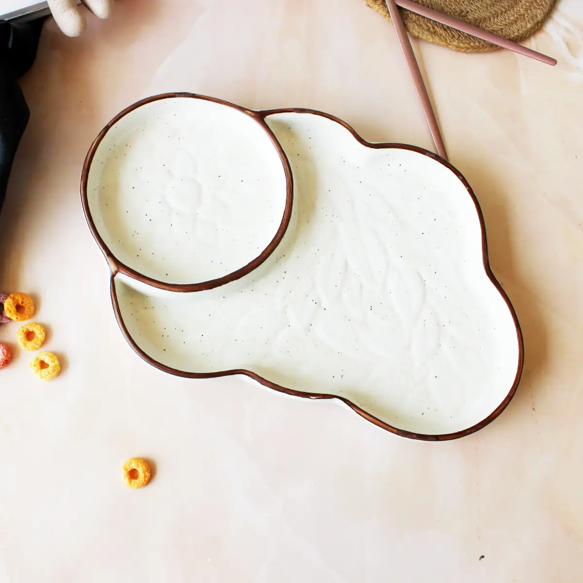 Creamy Brew Embossed Cloud Chip & Dip Platter