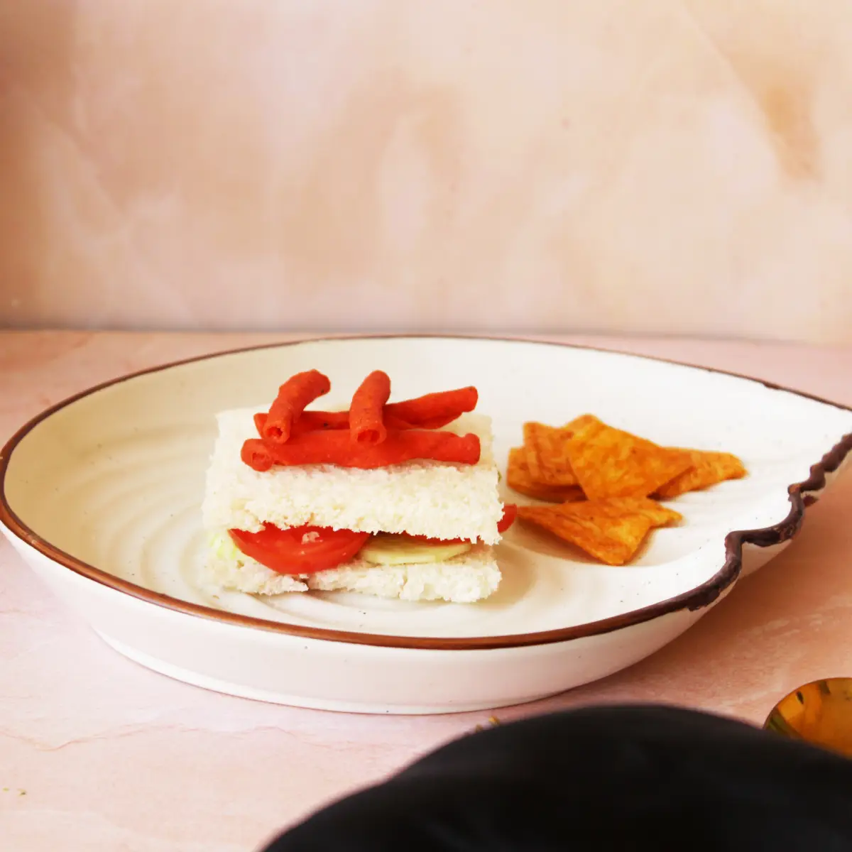 Creamy Brew Sea-Shell Platter