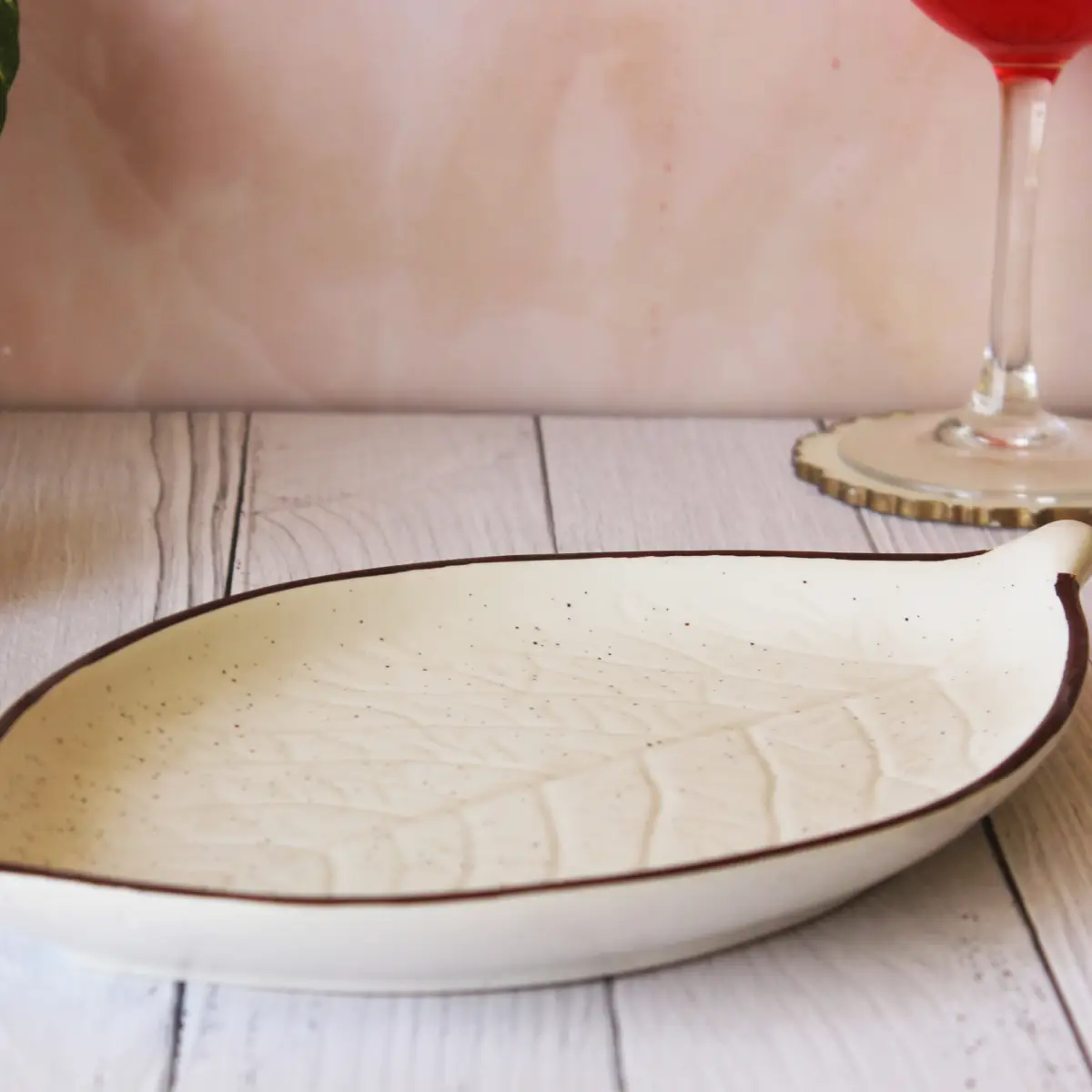 Creamy Brew Whimsy Leafy Platter