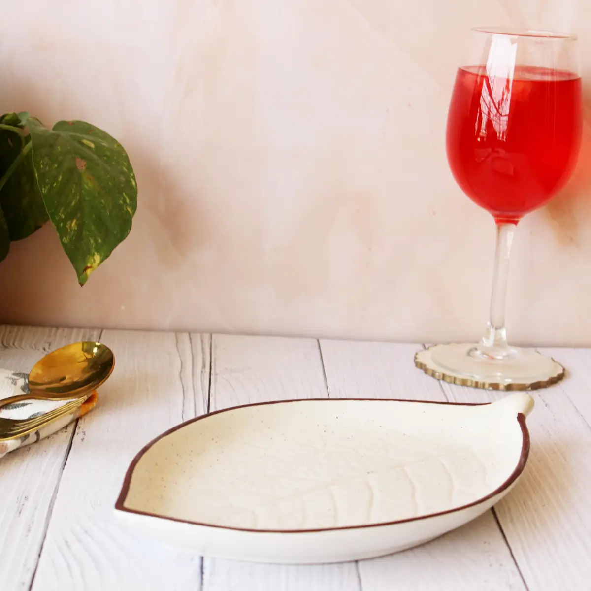 Creamy Brew Whimsy Leafy Platter