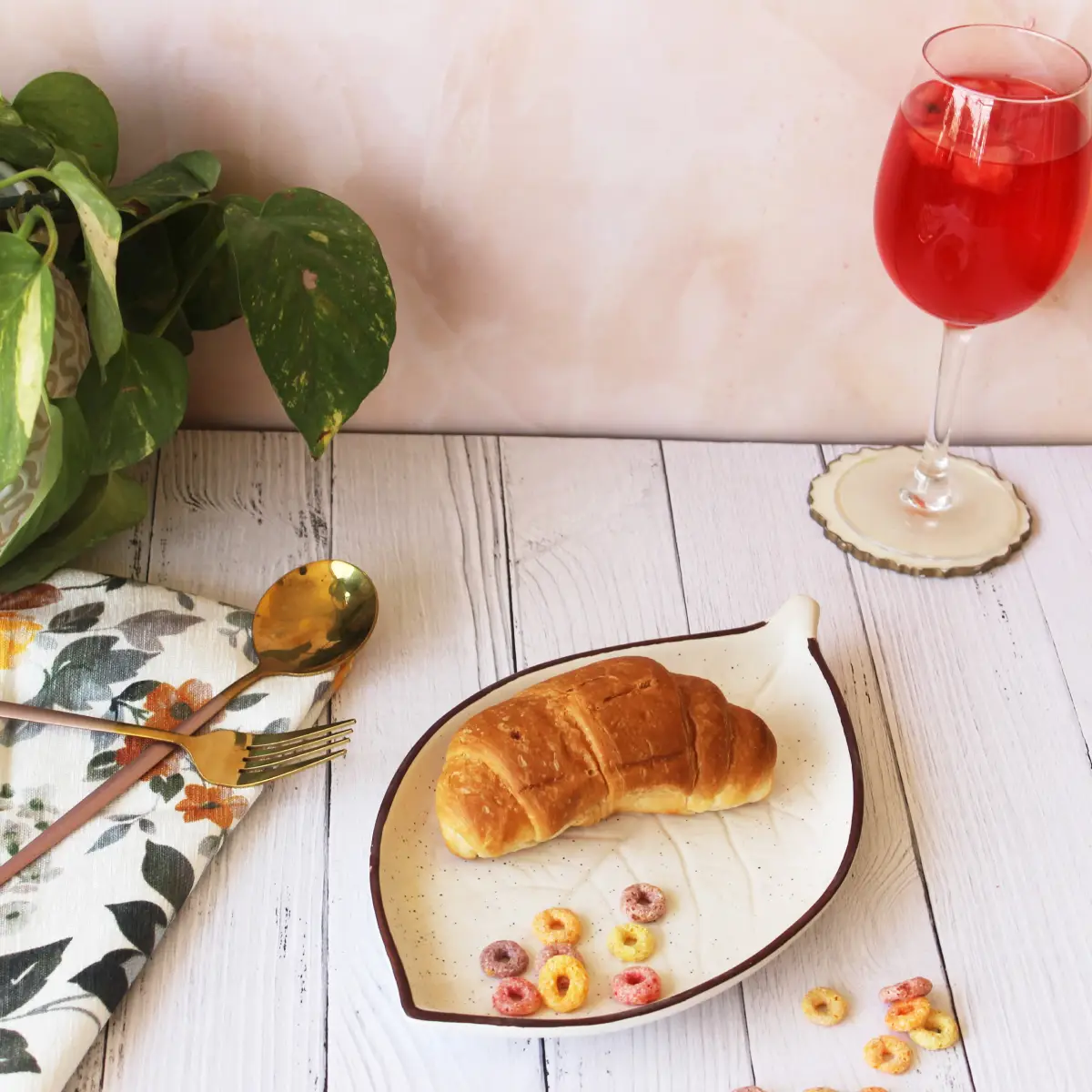 Creamy Brew Whimsy Leafy Platter