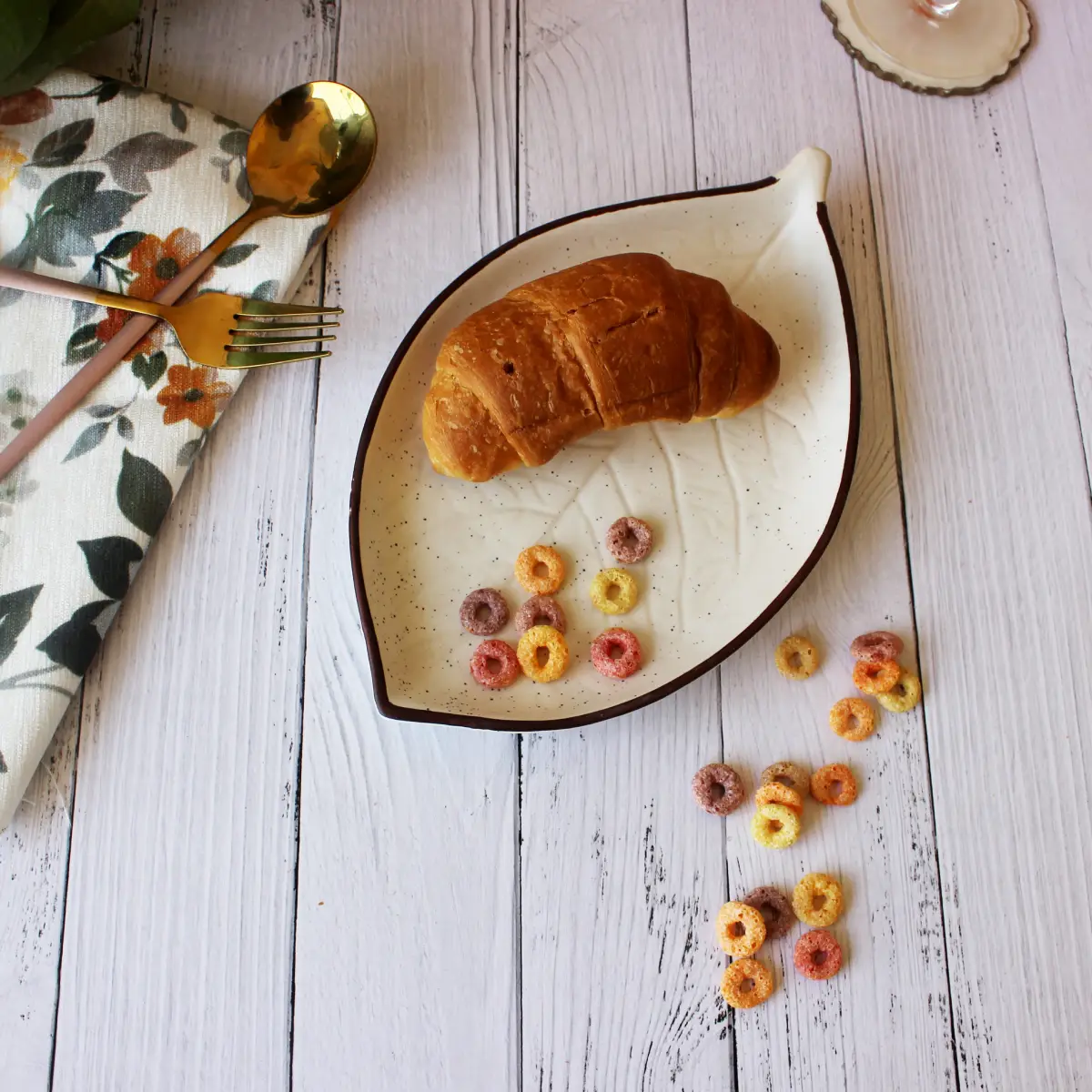 Creamy Brew Whimsy Leafy Platter