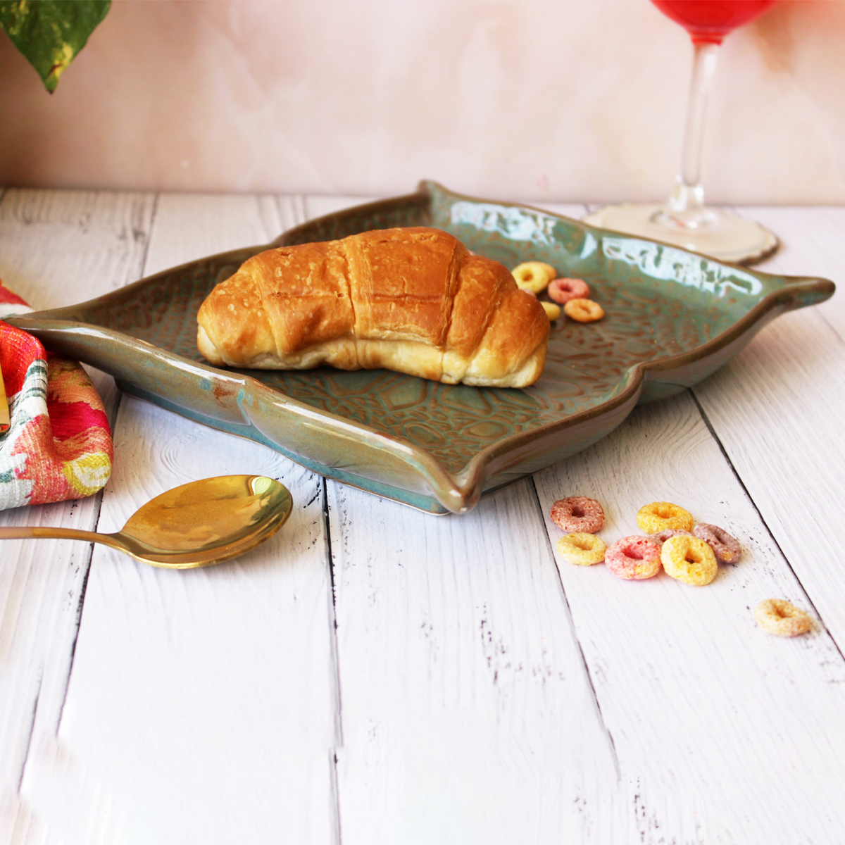 Forest Fusion Embossed Recto Platter