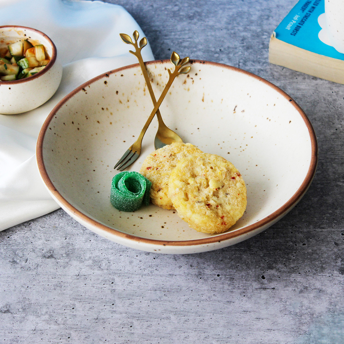 Creamy Brew Serving Plate