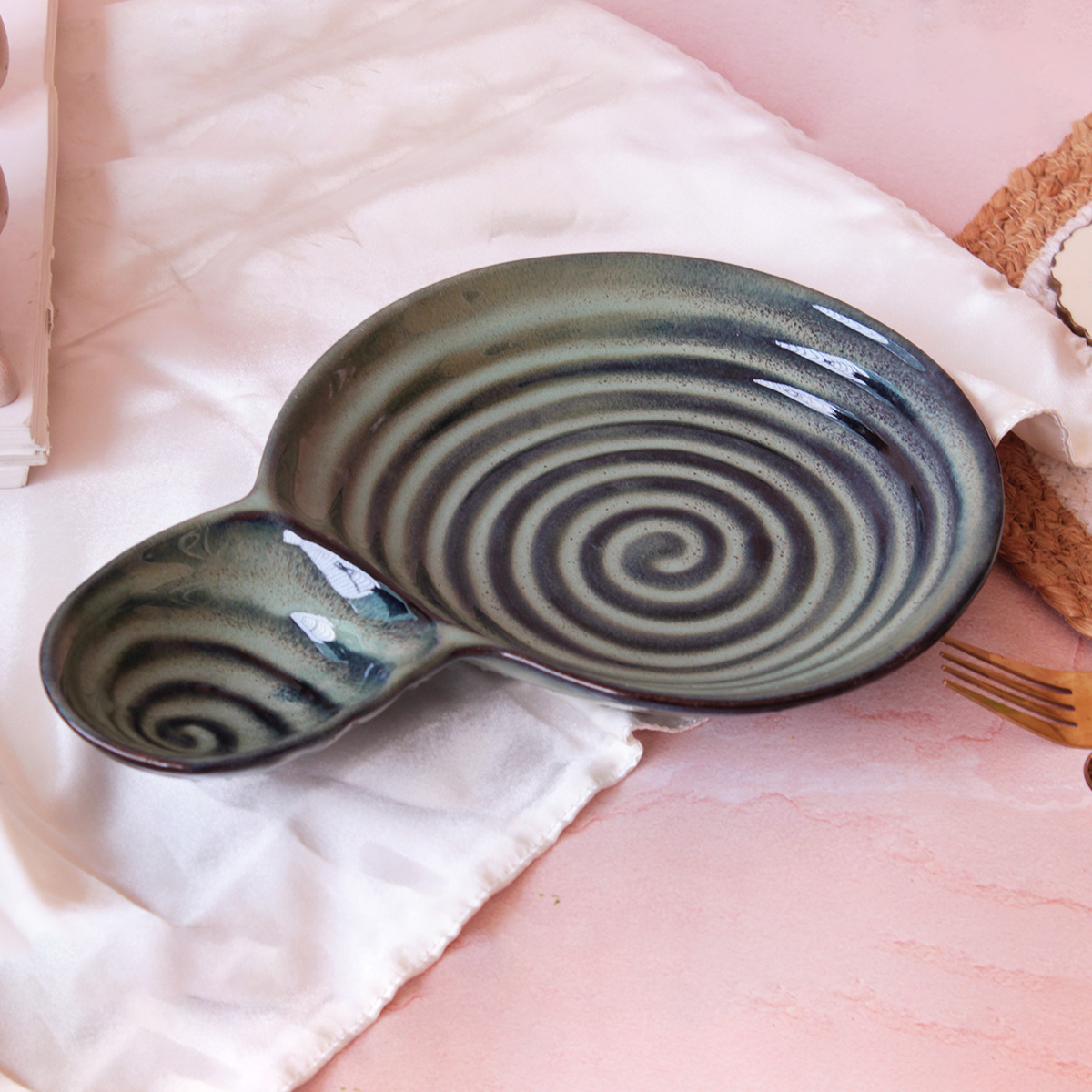 Forest Fusion Spiral Crunch Dip Platter