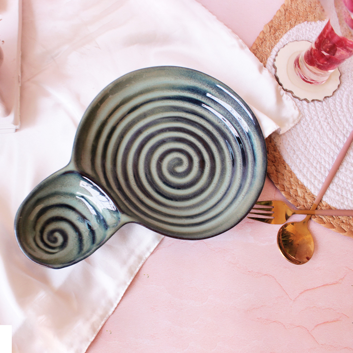 Forest Fusion Spiral Crunch Dip Platter