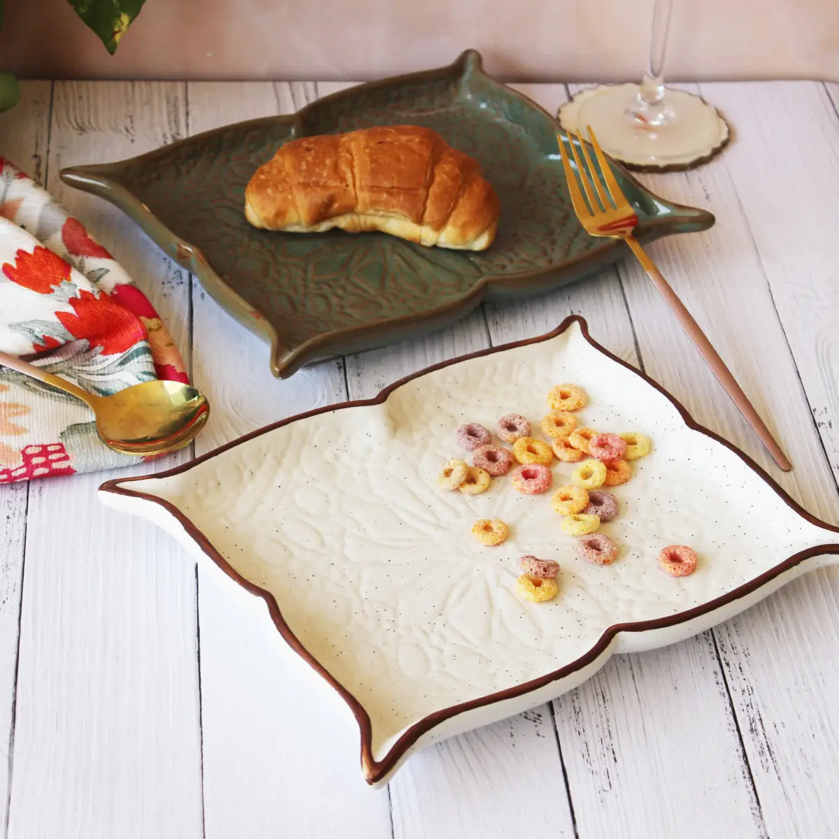 Forest Fusion Embossed Recto Platter