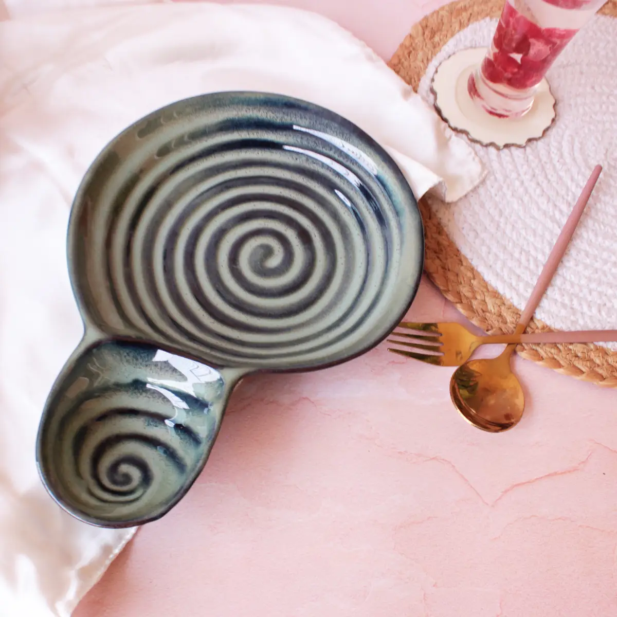 Forest Fusion Spiral Crunch Dip Platter
