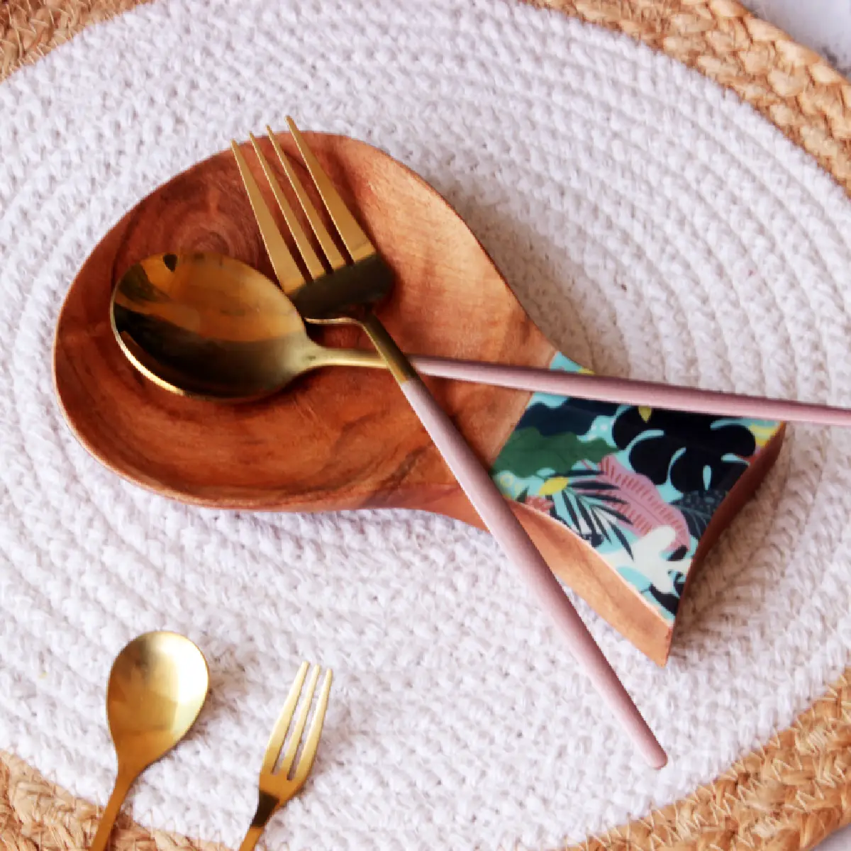 Leaf of Serenity Mangowood Spoon Rester