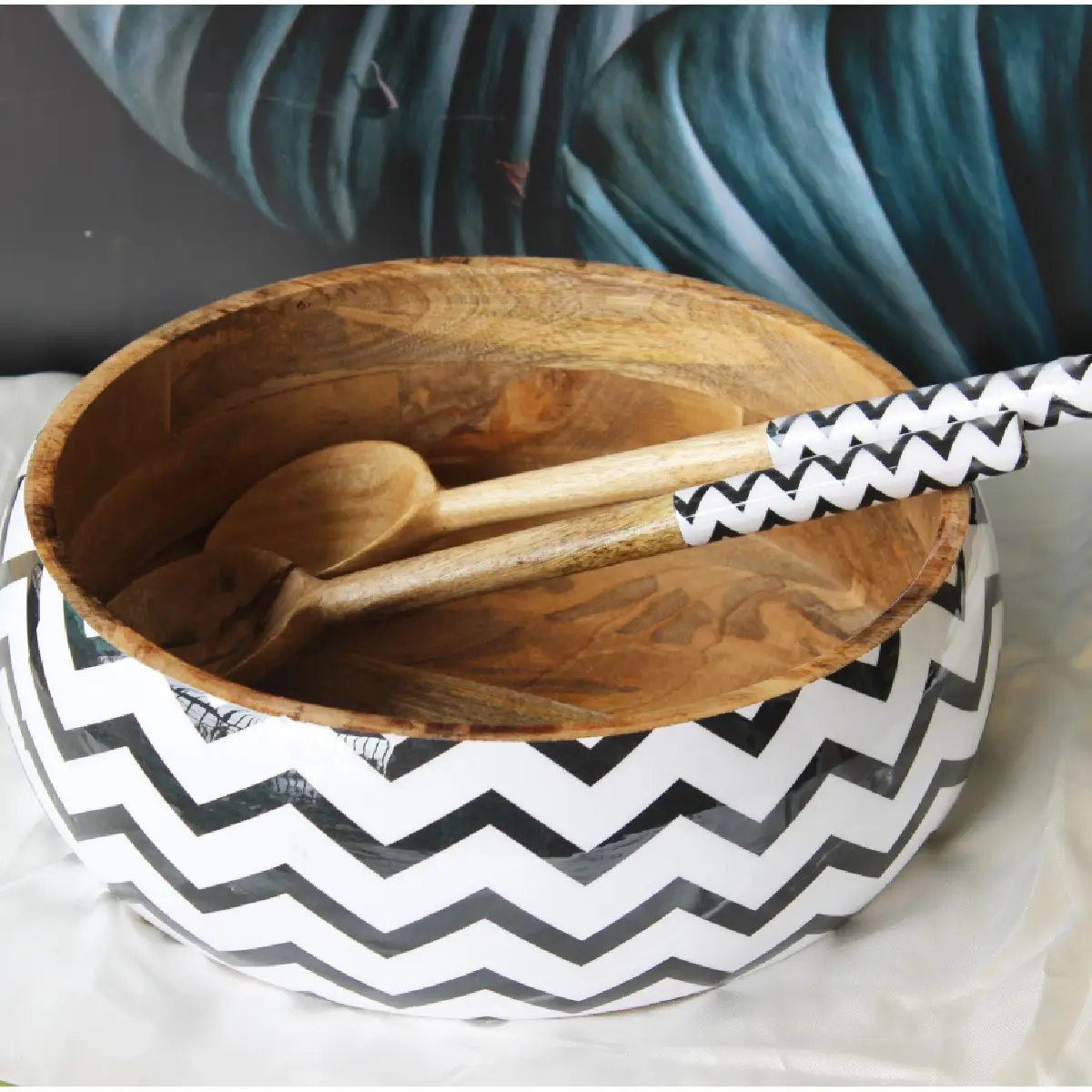 GeoChic Zigzag Mangowood Big Salad Bowl with 2 Servers