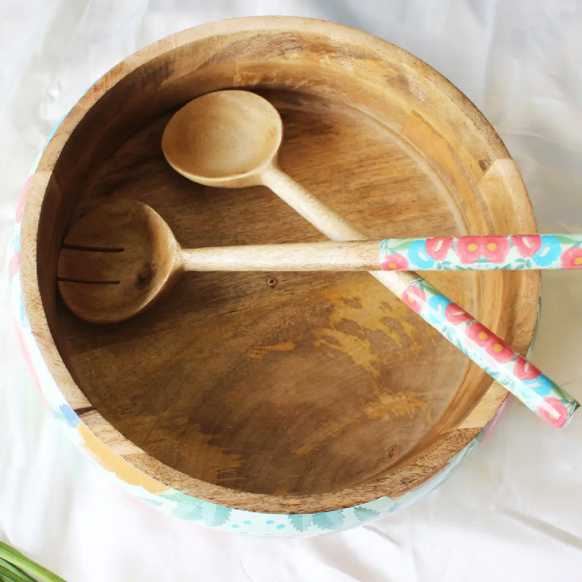 Pastel Paradise Mangowood Big Salad Bowl with 2 Servers