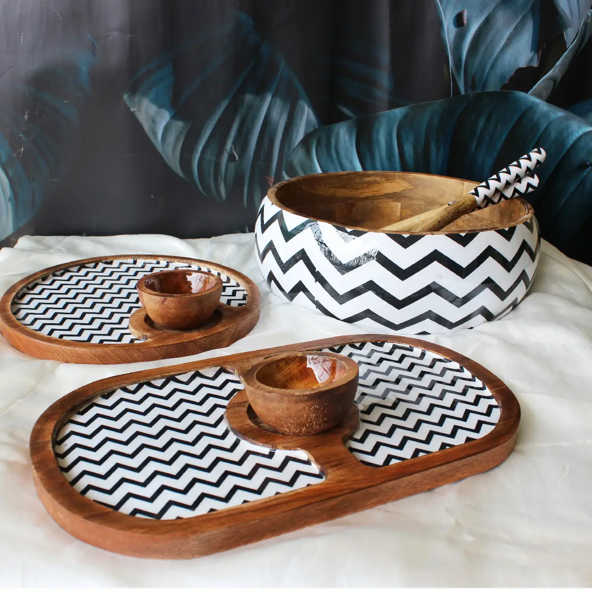 GeoChic Zigzag Mangowood Bowl & Platter Set