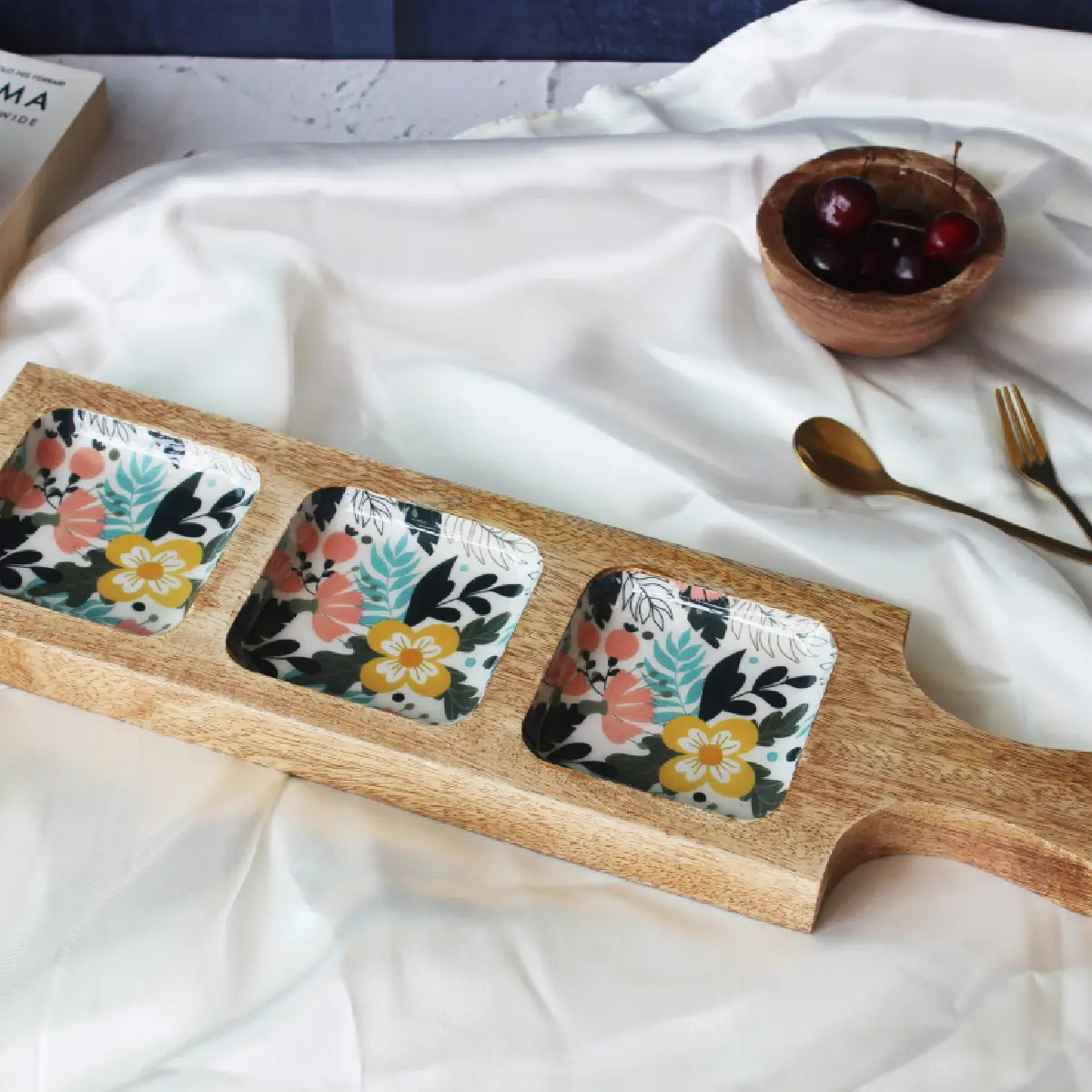 Sunnyside Gardenia Glamour 3 Compartment Bat Server Tray