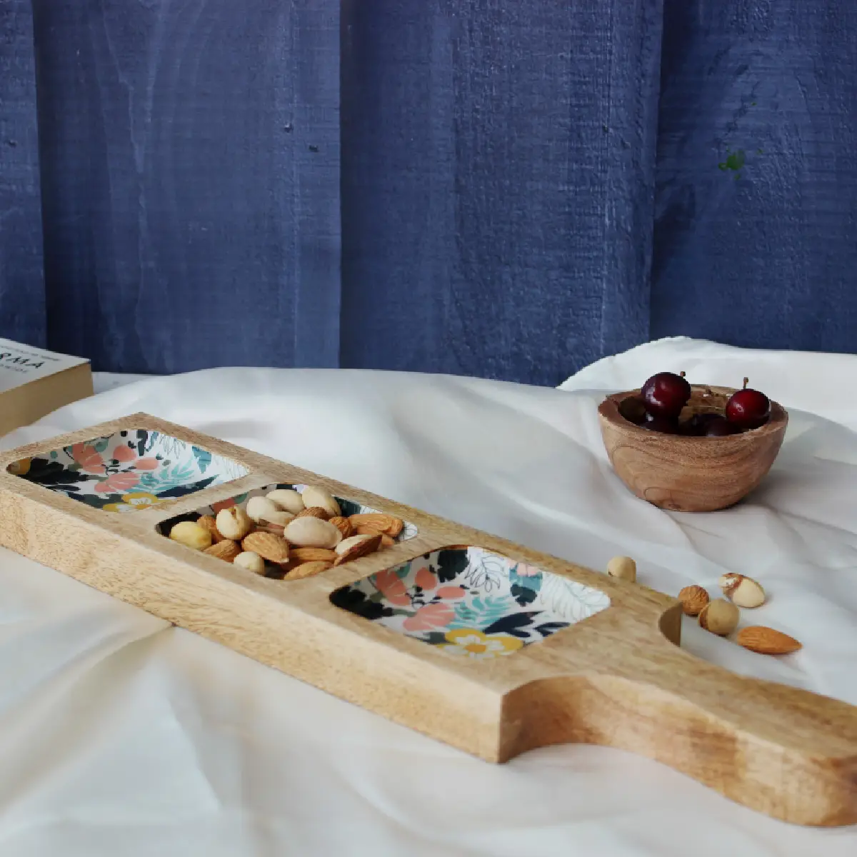 Sunnyside Gardenia Glamour 3 Compartment Bat Server Tray