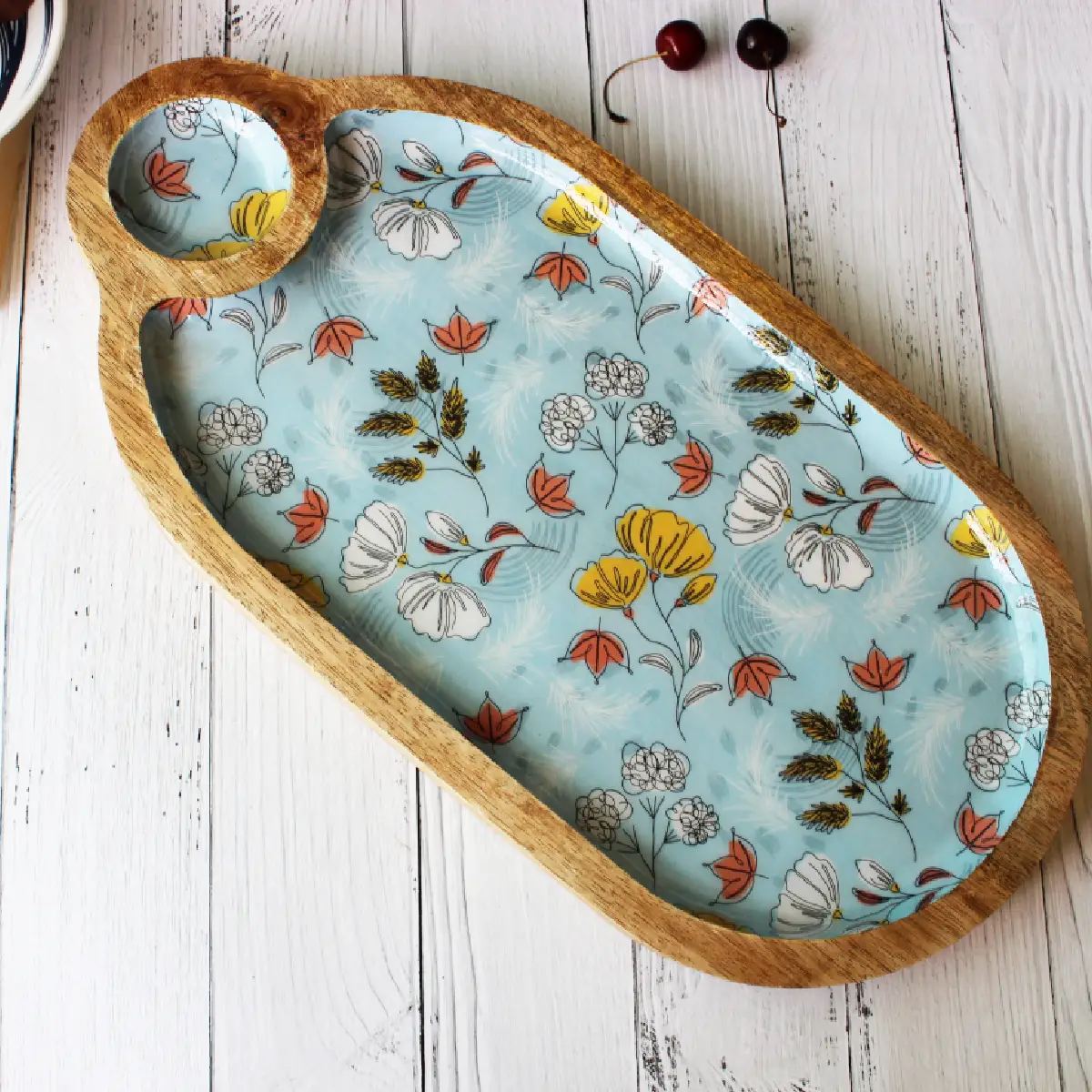 Peaceful Shade Delight Platter with Dip Niche