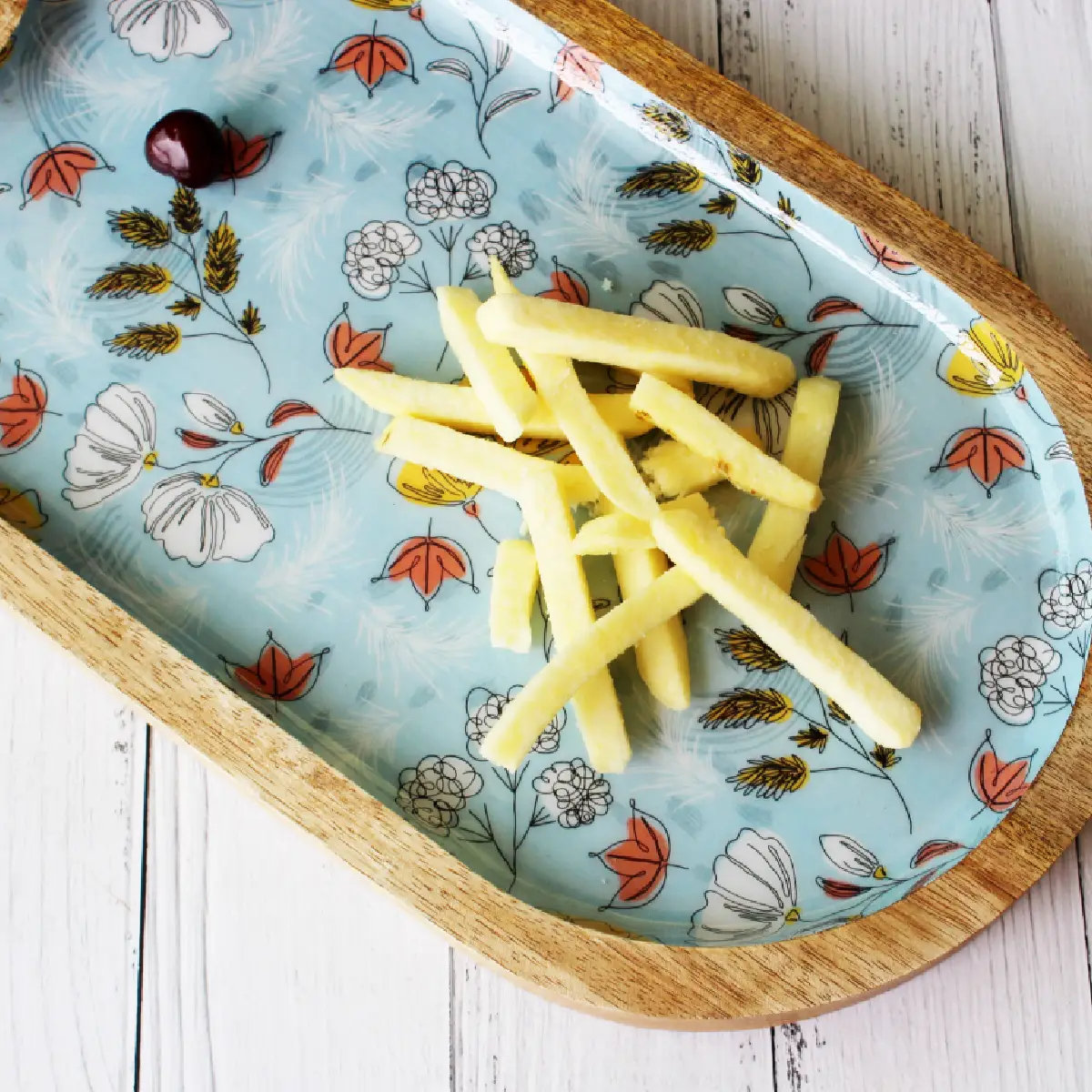 Peaceful Shade Delight Platter with Dip Niche