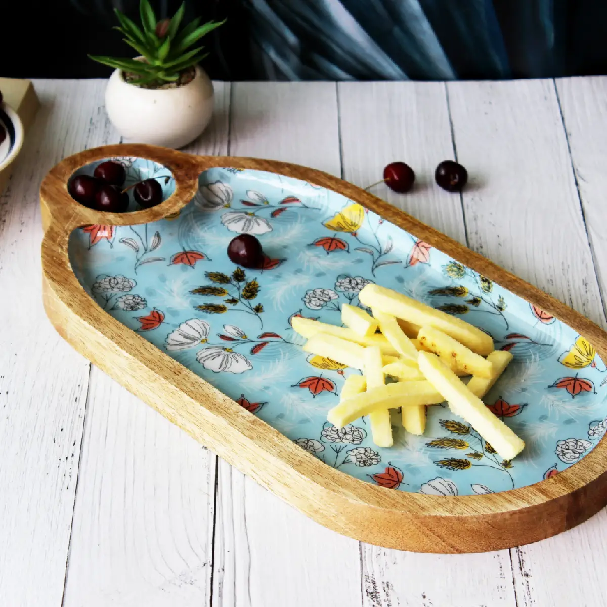 Peaceful Shade Delight Platter with Dip Niche