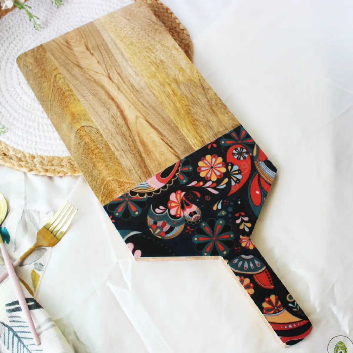 Dewdrop Paisley Petals Bat Wing Platter