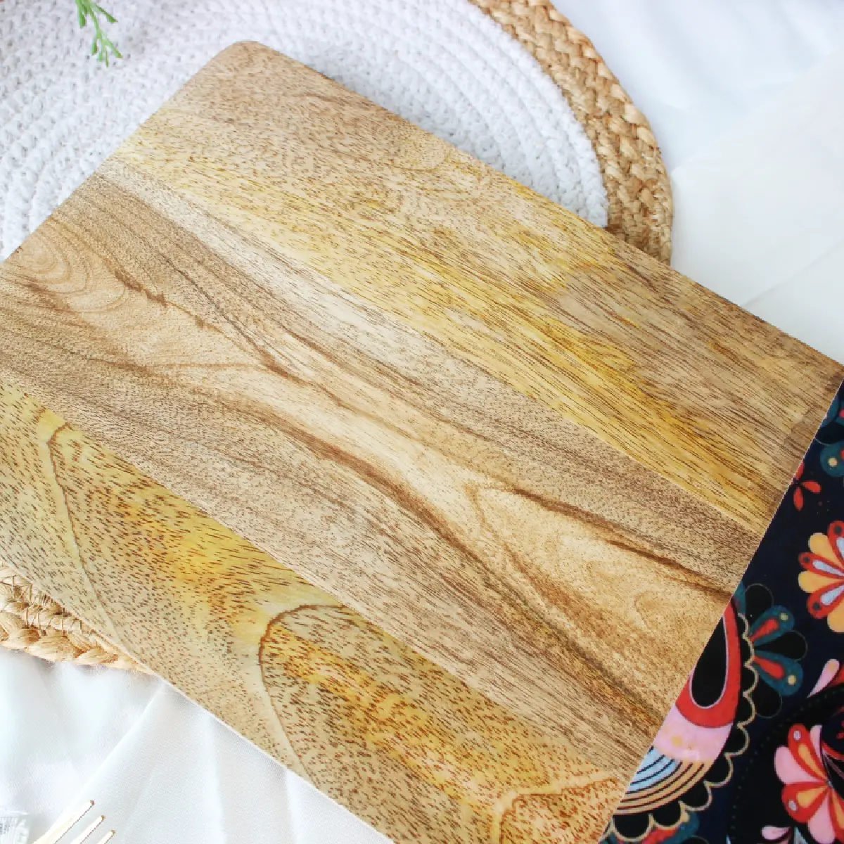 Dewdrop Paisley Petals Bat Wing Platter