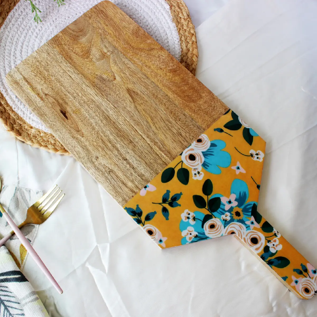 Brightside Blooms Bat Wing Platter