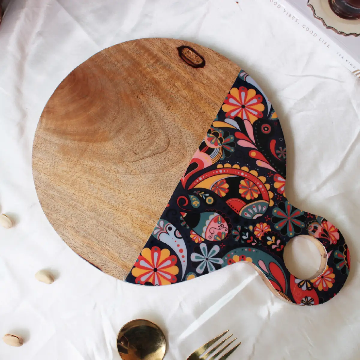 Dewdrop Paisley Petals ServeEase Round Platter