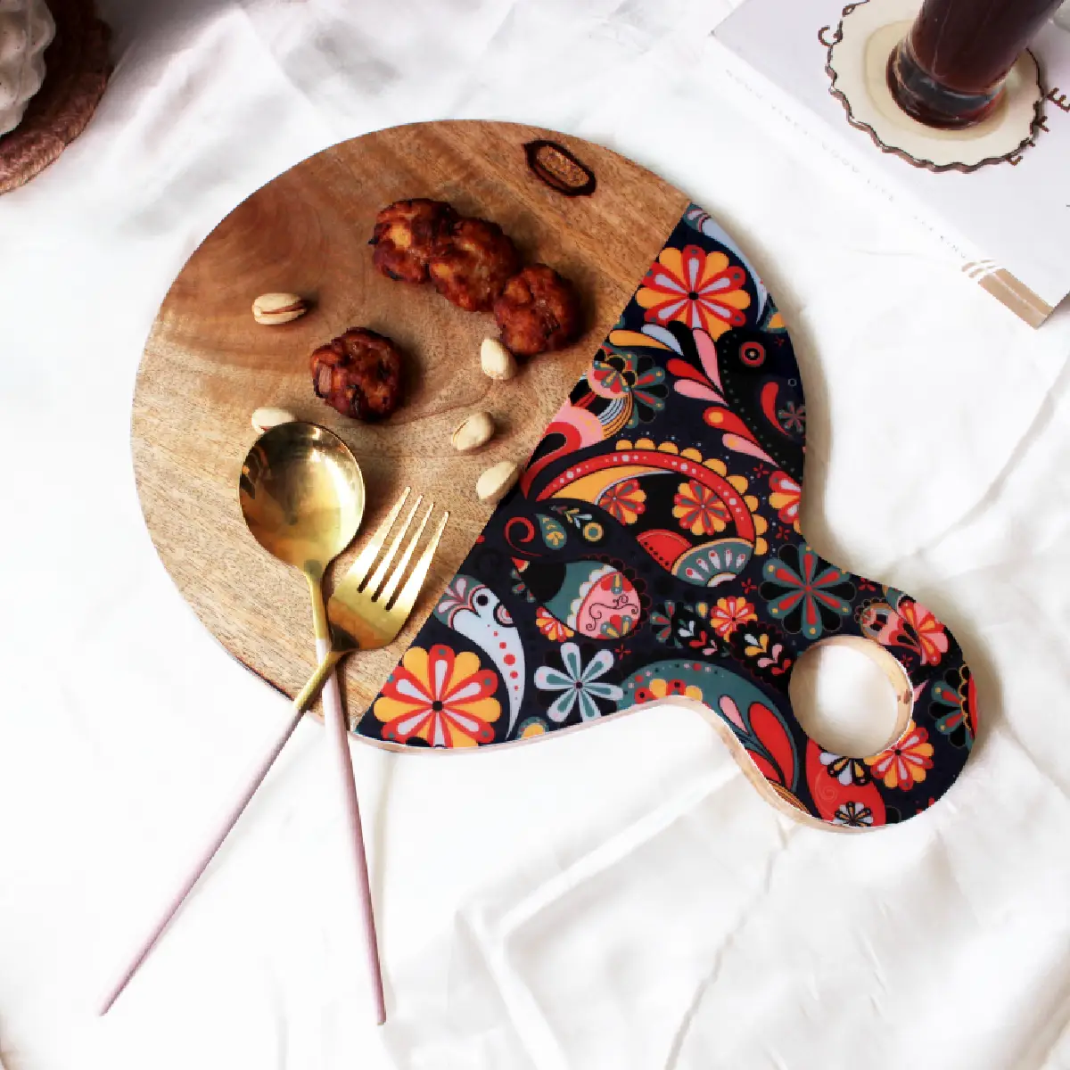 Dewdrop Paisley Petals ServeEase Round Platter