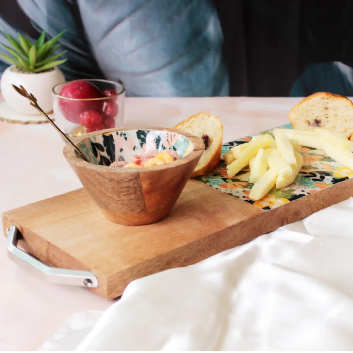 Sunnyside Gardenia EntertainEase Platter with Serving Bowl