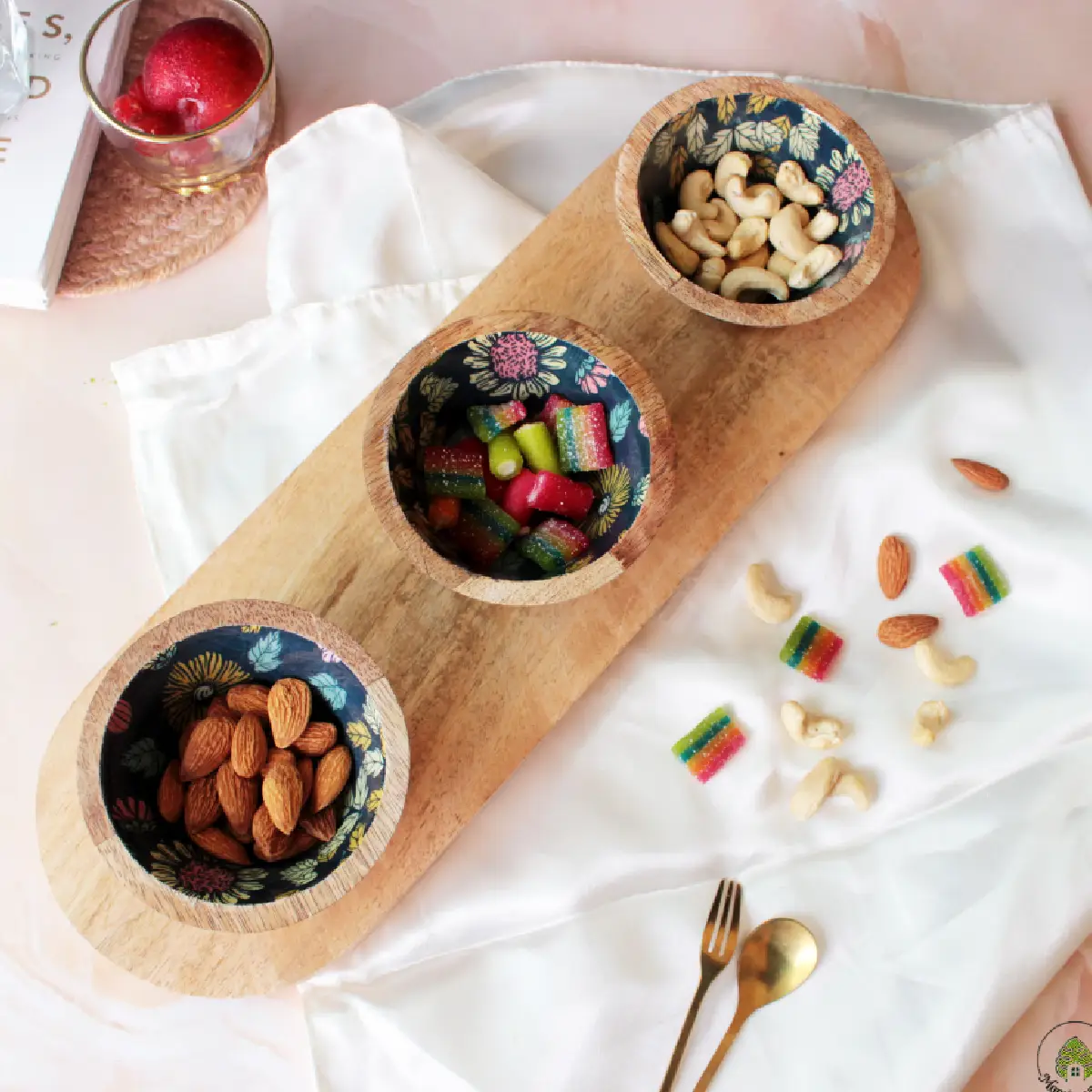Timeless Bloom Serving Bowl Trio Tray