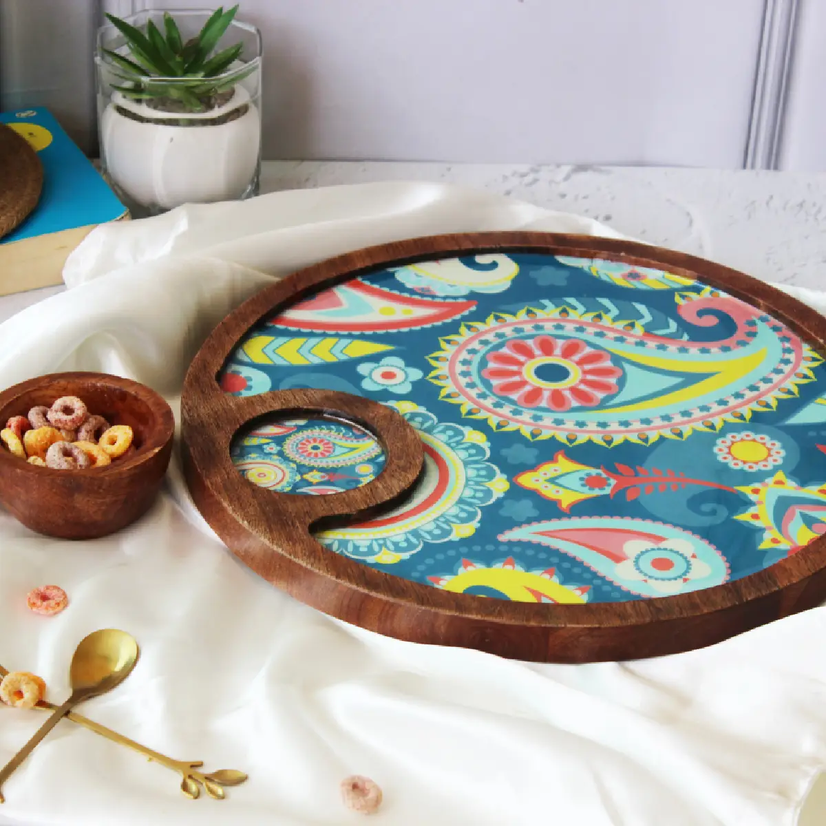 Royale Paisley Mangowood Round Plate with Dip Bowl