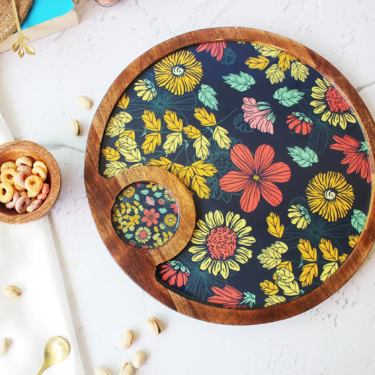 Timeless Bloom Mangowood Round Plate with Dip Bowl