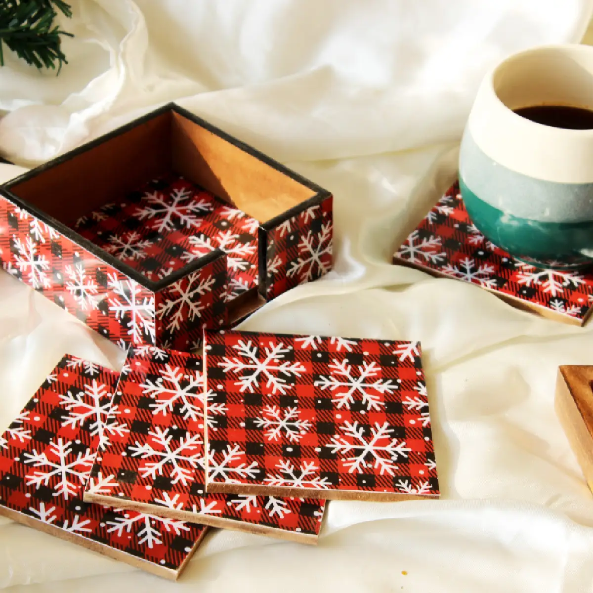 Snowflake Fantasy Wood Coasters Set with Holder