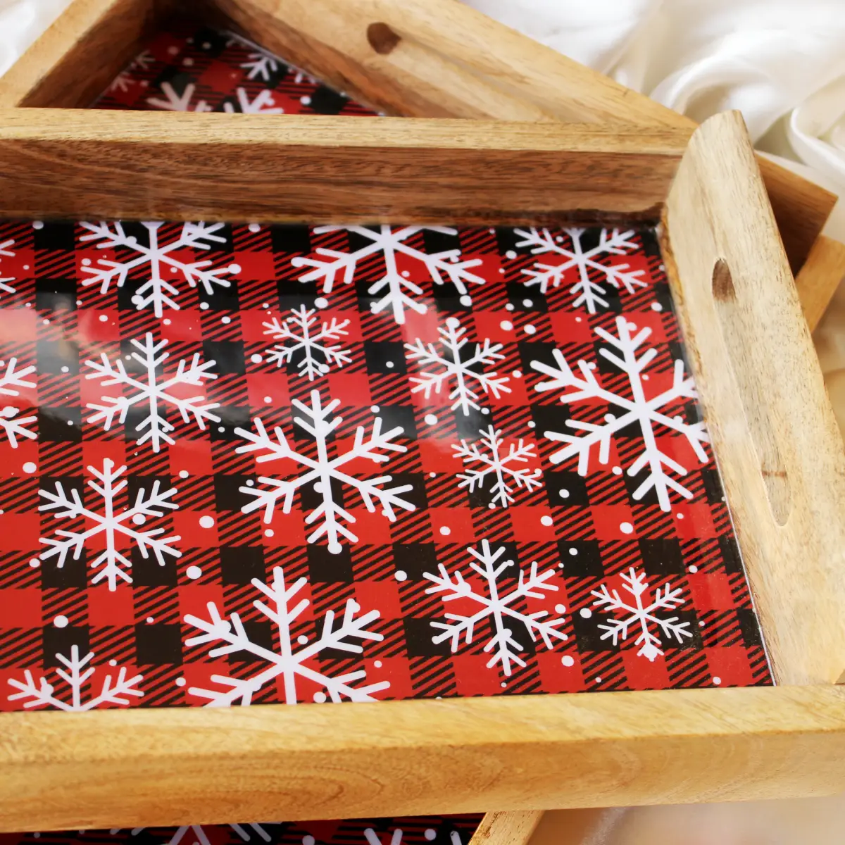 Snowflake Fantasy MangoWood Serving Tray