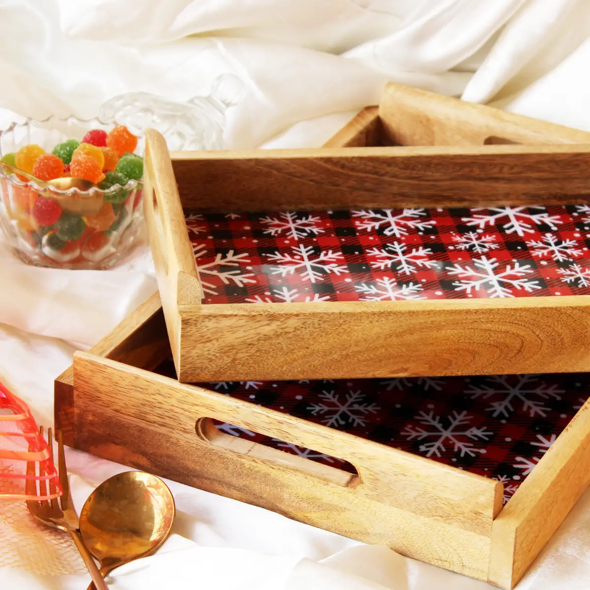 Snowflake Fantasy MangoWood Serving Tray