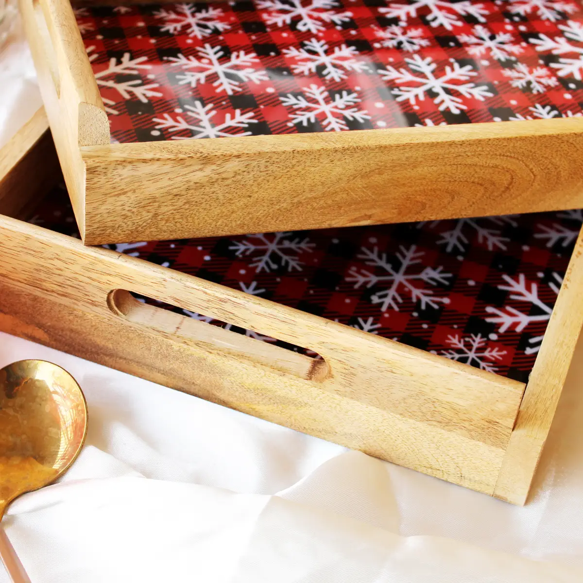Snowflake Fantasy MangoWood Serving Tray