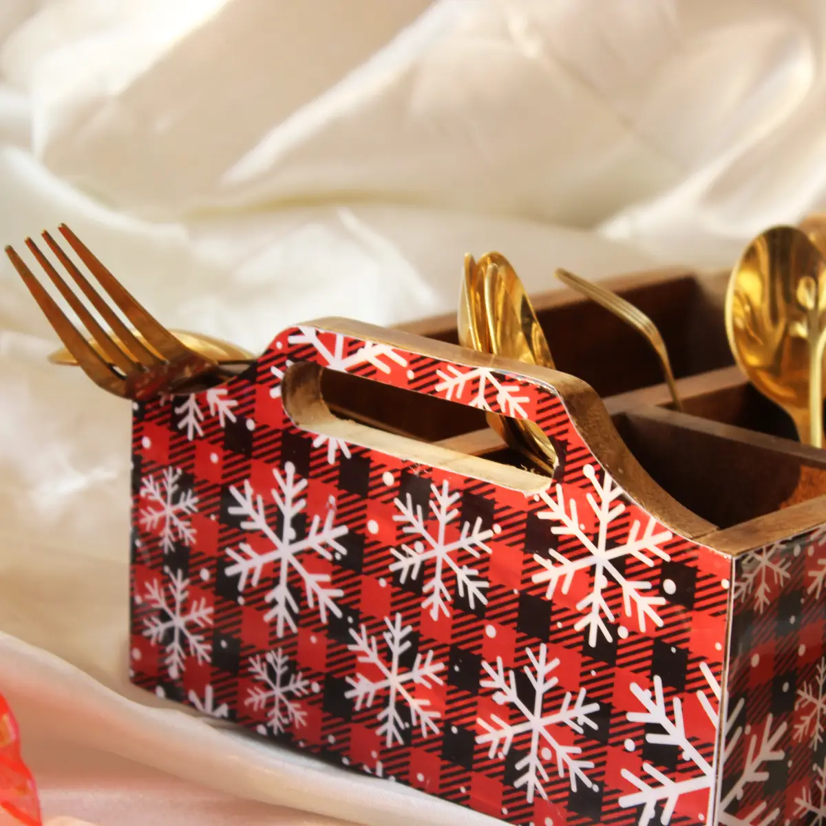 Snowflake Fantasy MangoWood Cutlery Holder