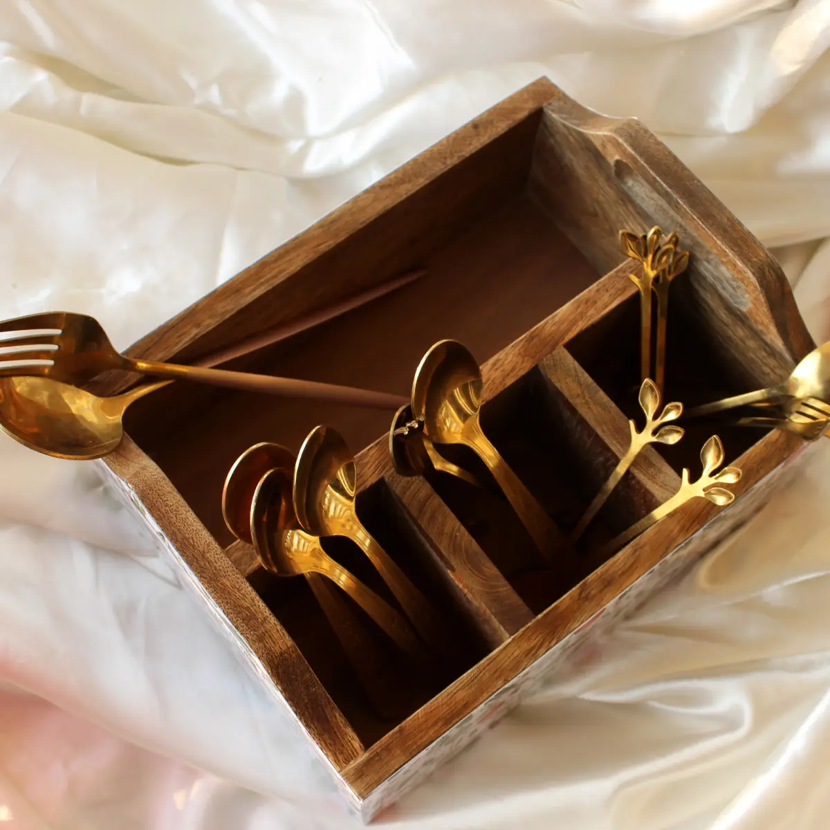 Holiday Hangings MangoWood Cutlery Holder