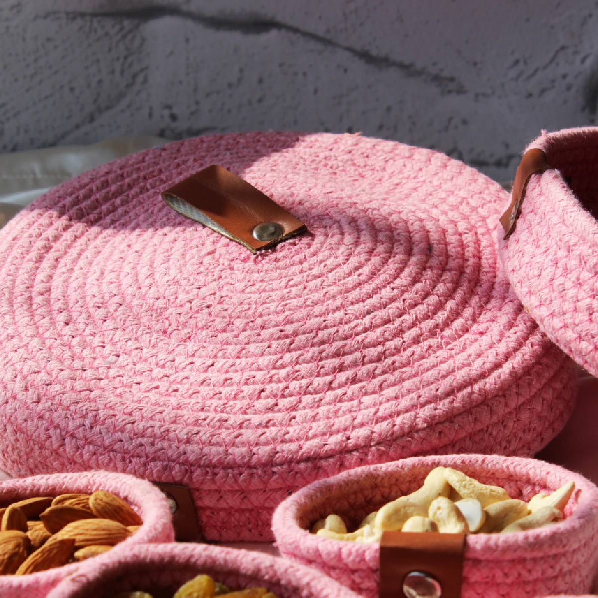 Cotton Candy Rope Crafted Serving Set with 4 Bowls (Size- 23*23*6 cm , Weight - 450 gm)