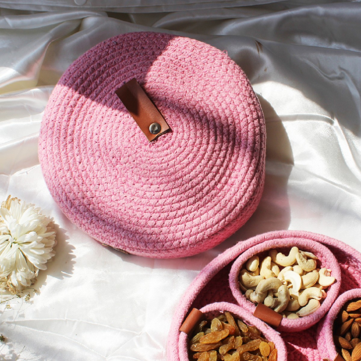 Cotton Candy Rope Crafted Serving Set with 4 Bowls (Size- 23*23*6 cm , Weight - 450 gm)