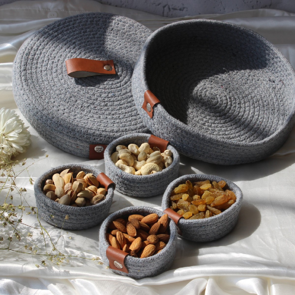 Smoky Grey Rope Crafted Serving Set with 4 Bowls (Size- 23*23*6 cm , Weight - 450 gm)