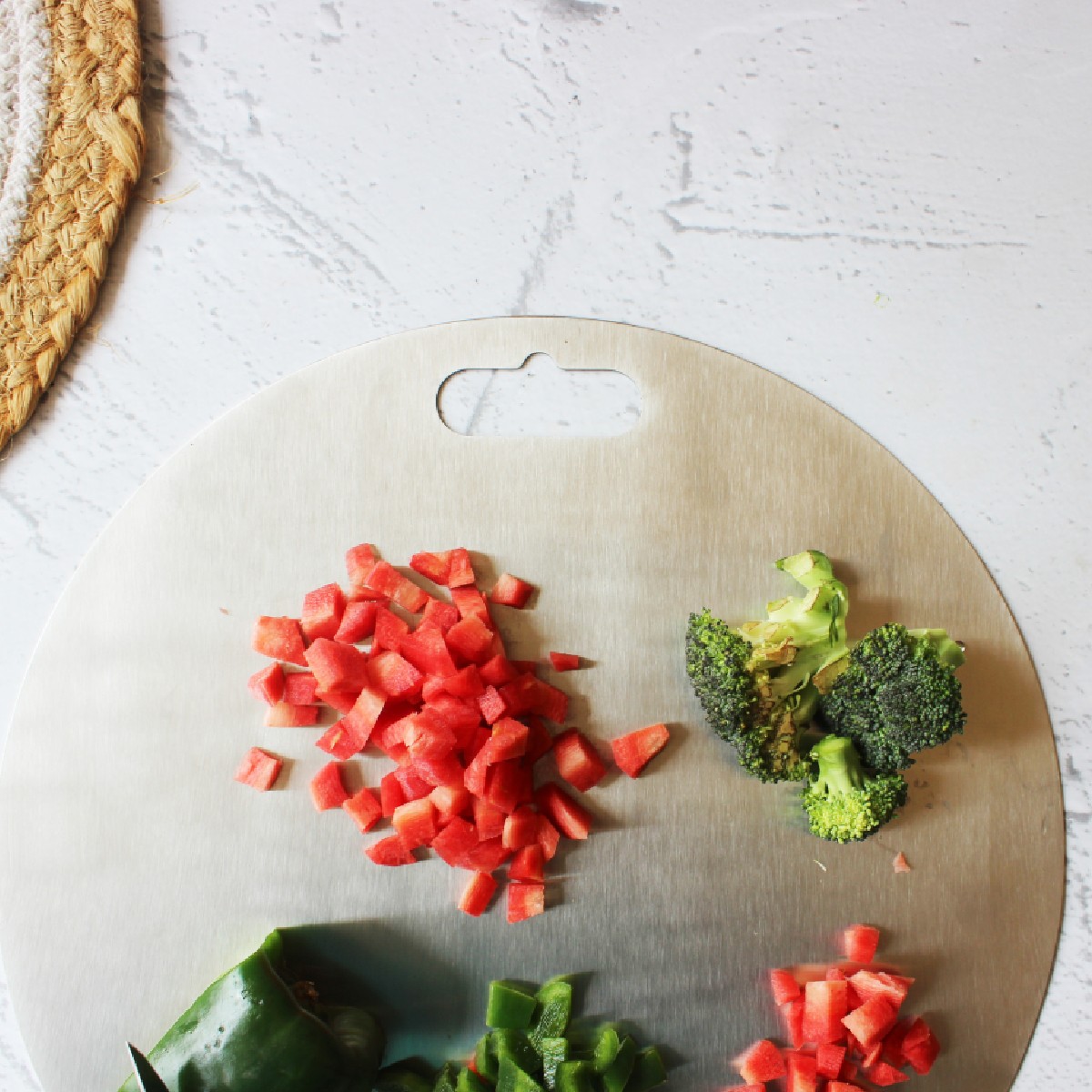 Stainless Steel Round Chopping Board with Grip Handle (12 Inches x 1MM (Height))