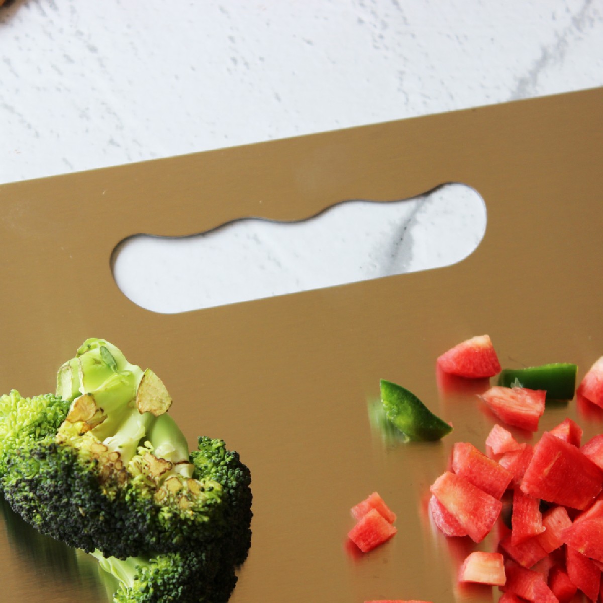 Stainless Steel Chopping Board with Grip Handle (9*13 Inches x 1MM (Height) )