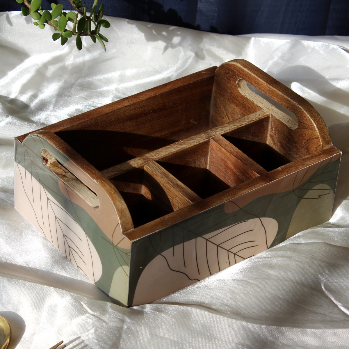 Abstract Aura Mangowood Cutlery Caddy
