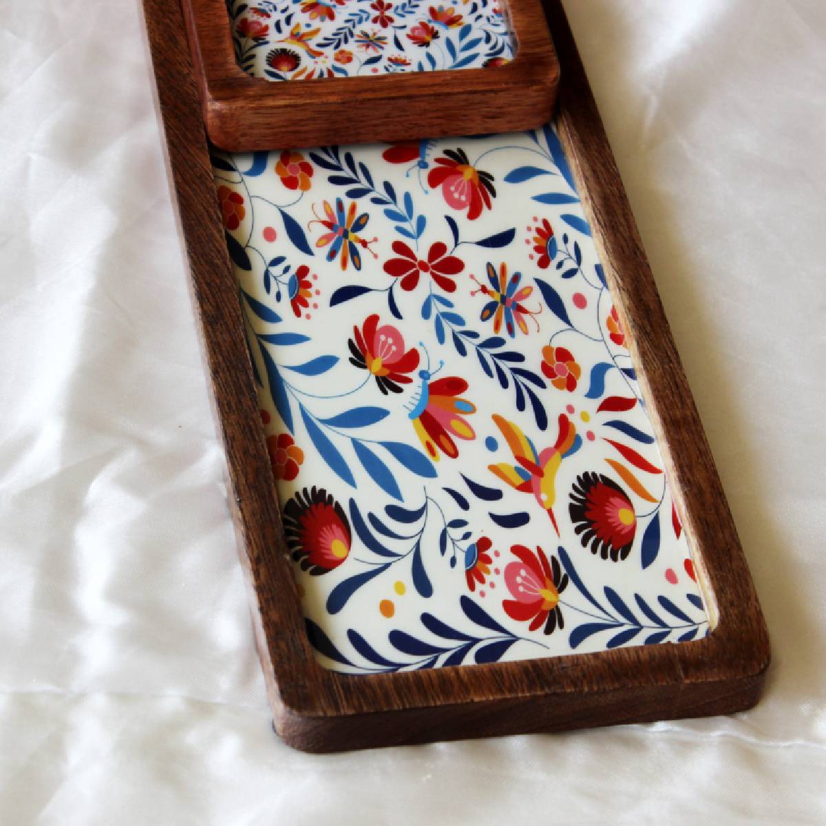 Chitrakari Mehmaan Nawaazi Mangowood Duo  (Tray + Coaster)